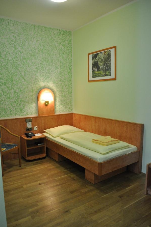 Schlosshotel Am Hainich Behringen  Екстериор снимка